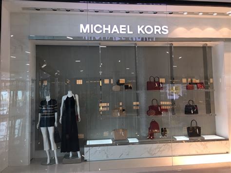 michael kors showroom near me.